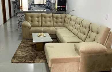 Imagem: A casa possui 3 Dormitórios, 3 Banheiros, 4 Vagas na garagem