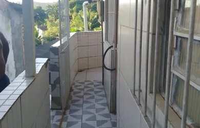 Imagem: A casa possui 2 Dormitórios, 1 Banheiro e está localizado