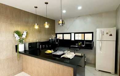 Imagem: A casa em condomínio à venda possui 4 Dormitórios, 5 Banheiros