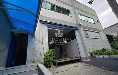 Imagem: O depósito possui 1.200m² de Área e está localizado em