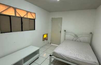 Imagem: O apartamento possui 1 Dormitório, 1 Banheiro, Imóvel mobiliado