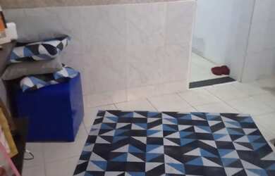 Imagem: A casa possui 1 Dormitório, 1 Banheiro e está localizado