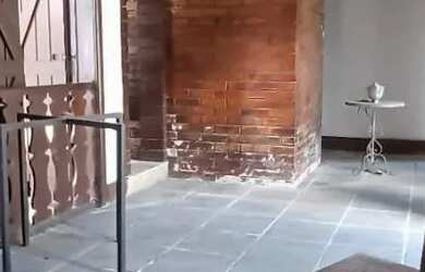 Imagem 7: Casa Grande Estilo Colonial Mais Um Galpão- Terreno com 1500m²