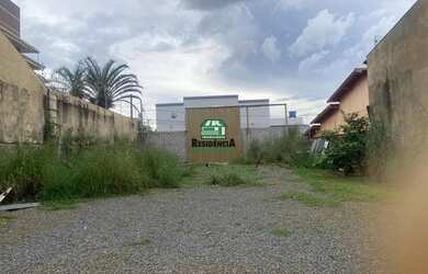 Imagem: O terreno possui 600m² de Área e está localizado em Vila