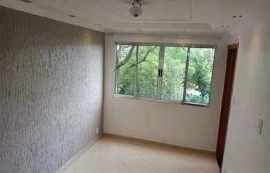 Imagem: O apartamento possui 3 Dormitórios, 1 Banheiro, 1 Vaga na garagem