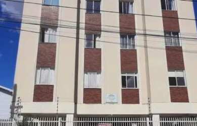 Imagem: O apartamento possui 3 Dormitórios, 1 Banheiro, 1 Vaga na garagem