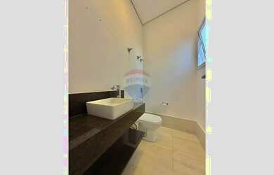 Imagem 9: RE/MAX ALUGA CASA EM CONDOMÍNIO 3 SUÍTES 470 M² 4 VAGAS R$ 13.000,00...