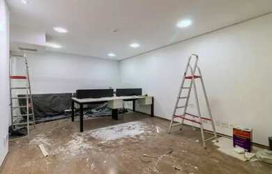 Imagem: O depósito possui 1 Vaga na garagem e 32m² de Área e está