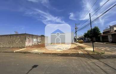 Imagem: O terreno possui 160m² de Área e está localizado em Minas