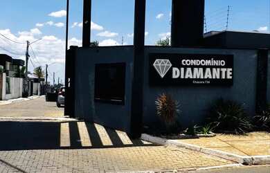 Imagem: O terreno possui 420m² de Área e está localizado em Ponte