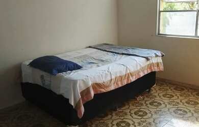 Imagem: O quarto e está localizado em Funcionários, Montes Claros