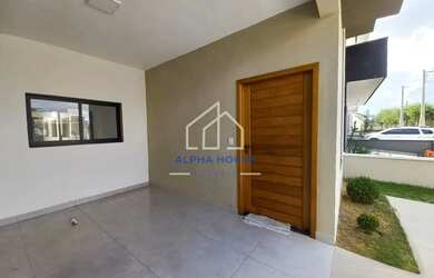 Imagem: A casa em condomínio possui 3 Dormitórios, 1 Banheiro, 2 Vagas