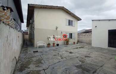 Imagem: O apartamento possui 3 Dormitórios, 1 Banheiro, 2 Vagas na