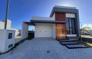 Imagem: A casa em condomínio possui 3 Dormitórios, 2 Banheiros, 2