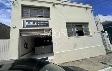 Imagem: O depósito para alugar possui e está localizado em Centro