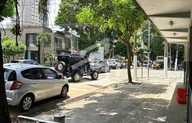 Imagem 4: ALUGUEL - PONTO COMERCIAL NA AV. GENERALISSIMO DEODORO - POR R$ 8.000,00...