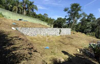 Imagem: O terreno possui 2629m² de Área e está localizado em Moinho