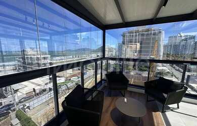 Imagem: O apartamento possui 3 Dormitórios, 4 Banheiros, 3 Vagas na