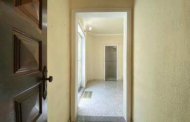 Imagem: O apartamento e possui 1 Dormitório, Suítes, 1 Banheiro