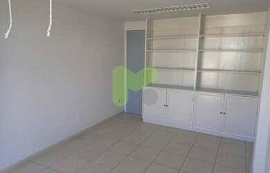 Imagem: O depósito possui 38m² de Área e está localizado em Centro