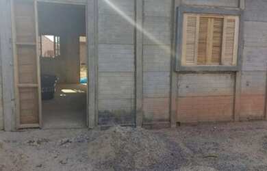 Imagem: A casa possui 2 Dormitórios, 1 Banheiro, 5 Vagas na garagem