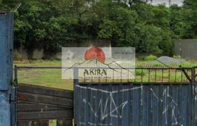 Imagem: O terreno possui 2.100m² de Área e está localizado em Água