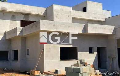 Imagem: A casa em condomínio possui 4 Dormitórios, 5 Banheiros, 5