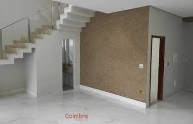 Imagem: A casa possui 1 Dormitório, 5 Banheiros, 3 Vagas na garagem