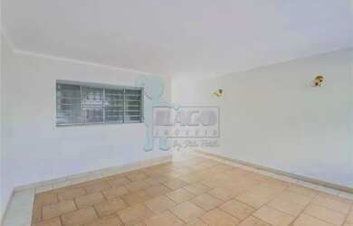 Imagem: A casa possui 2 Dormitórios, 2 Banheiros, 2 Vagas na garagem