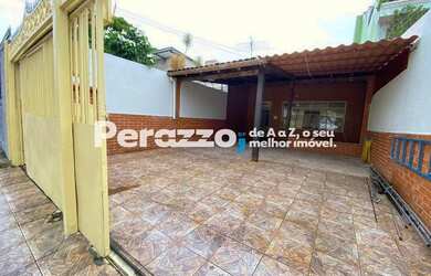 Imagem: A casa possui 5 Dormitórios, 2 Banheiros e 120m² de Área