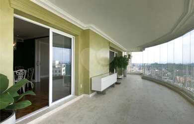 Imagem: O apartamento possui 4 Dormitórios, 5 Banheiros, 5 Vagas na