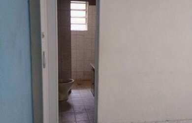 Imagem: A casa possui 1 Dormitório, 1 Banheiro, 40m² de Área e está