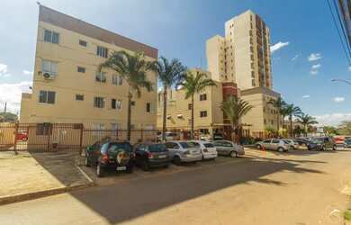 Imagem: O apartamento possui 2 Dormitórios, 1 Banheiro, 1 Vaga na garagem