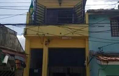 Imagem: A casa possui 2 Dormitórios, 1 Banheiro, 80m² de Área e