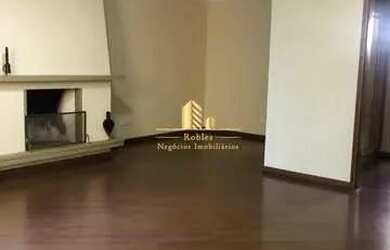 Imagem: A casa possui 5 Dormitórios, 5 Banheiros, 5 Vagas na garagem