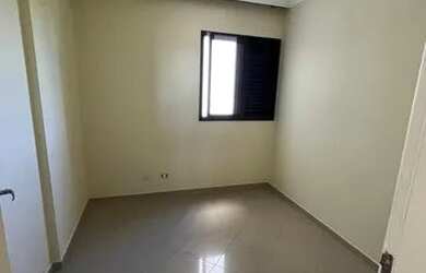 Imagem 10: Lindo AP amplo e repleto com planejados em ótima localização na zona...