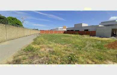 Imagem: O terreno possui 290m² de Área e está localizado em Guanambi