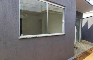 Imagem: A casa possui 2 Dormitórios, 2 Banheiros, 70m² de Área e