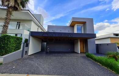 Imagem: A casa em condomínio possui 4 Dormitórios, 5 Banheiros, 2