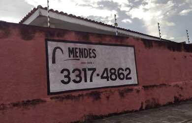 Imagem: A casa possui 5 Dormitórios, 4 Banheiros, 1.100m² de Área