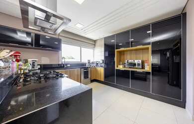 Imagem 11: EXCELENTE CASA EM CONDOMÍNIO COM 3 SUÍTES E 4 VAGAS NO CAMPO COMPRIDO