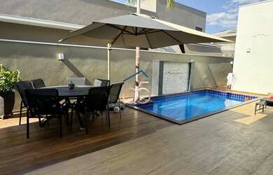 Imagem: A casa em condomínio possui 3 Dormitórios, 5 Banheiros, 4