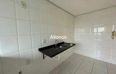 Imagem 9: Apartamento 2 dormitórios com suíte, ar-condicionado e vaga de carro...