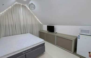 Imagem 14: Imóvel para aluguel possui 400 metros quadrados com 5 quartos