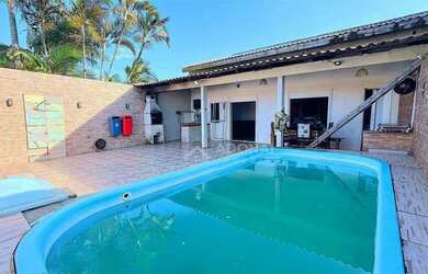 Imagem: A casa possui 5 Dormitórios, 5 Banheiros, 5 Vagas na garagem