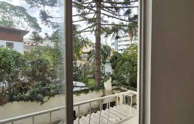 Imagem 8: Ensolarado com 2 quartos e no primeiro andar