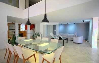 Imagem: A casa possui 5 Dormitórios, 5 Banheiros, 5 Vagas na garagem