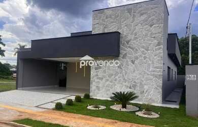 Imagem: A casa possui 3 Dormitórios, 5 Banheiros, 3 Vagas na garagem