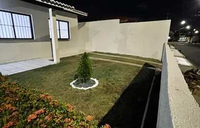 Imagem: A casa em condomínio possui 3 Dormitórios, 2 Banheiros, 2