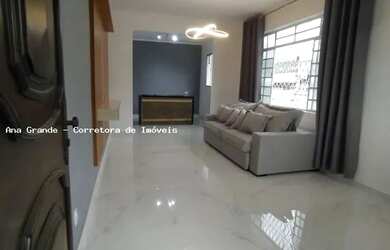 Imagem: A casa possui 2 Dormitórios, 2 Banheiros, 2 Vagas na garagem